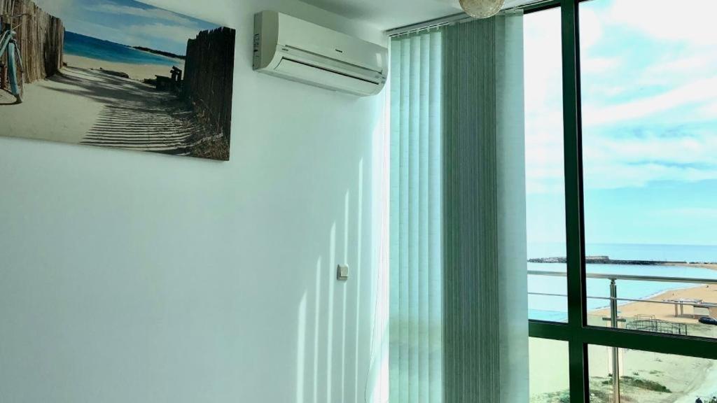 Beach Apartment No 17 سينتس قسطنطين وهيلينا المظهر الخارجي الصورة